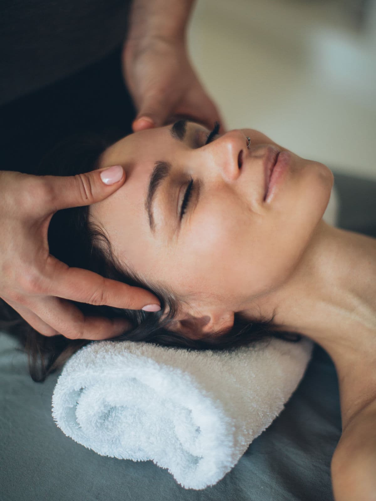 Tratamiento facial relajante en cabina